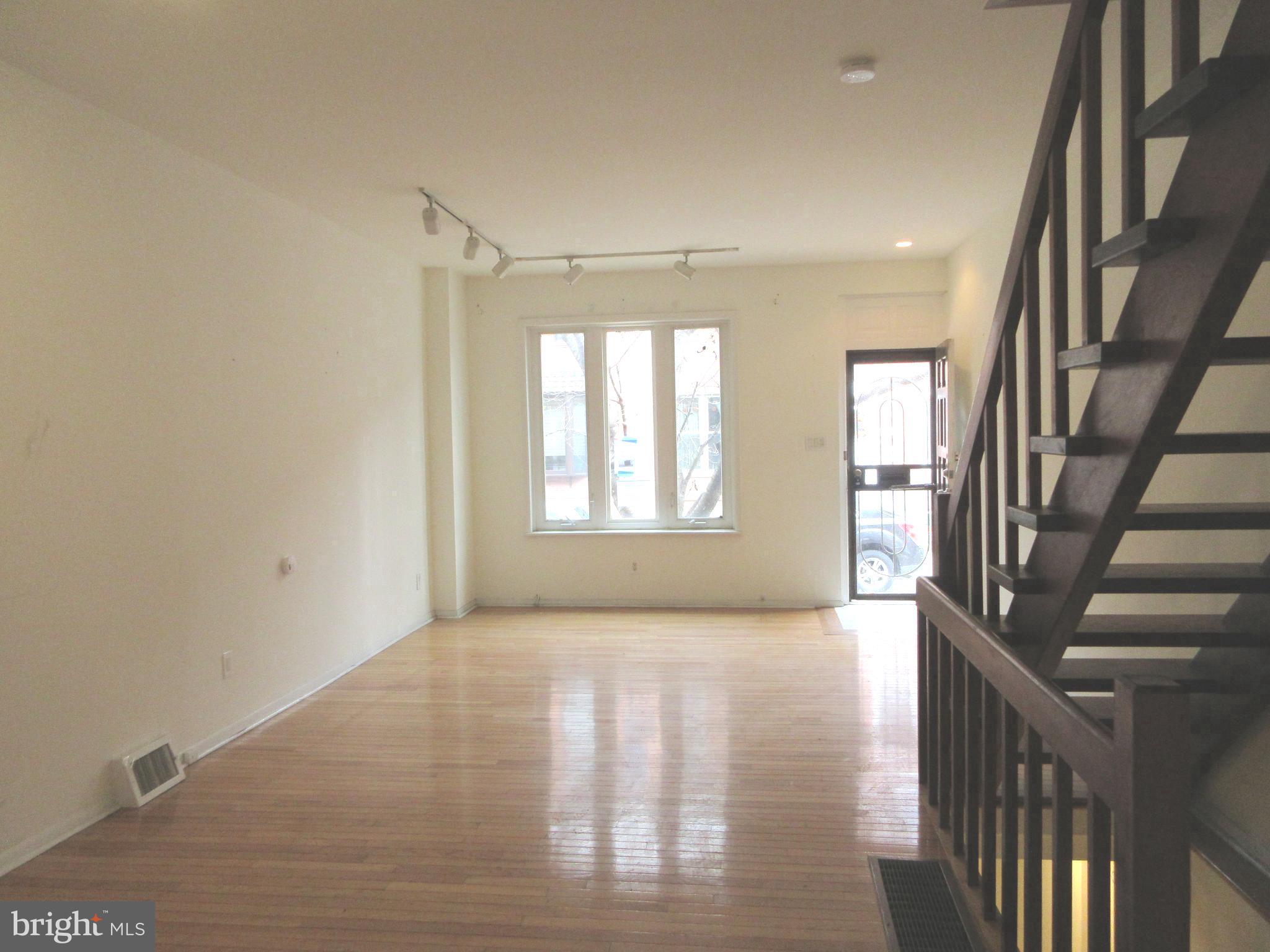 2444 S LAMBERT STREET