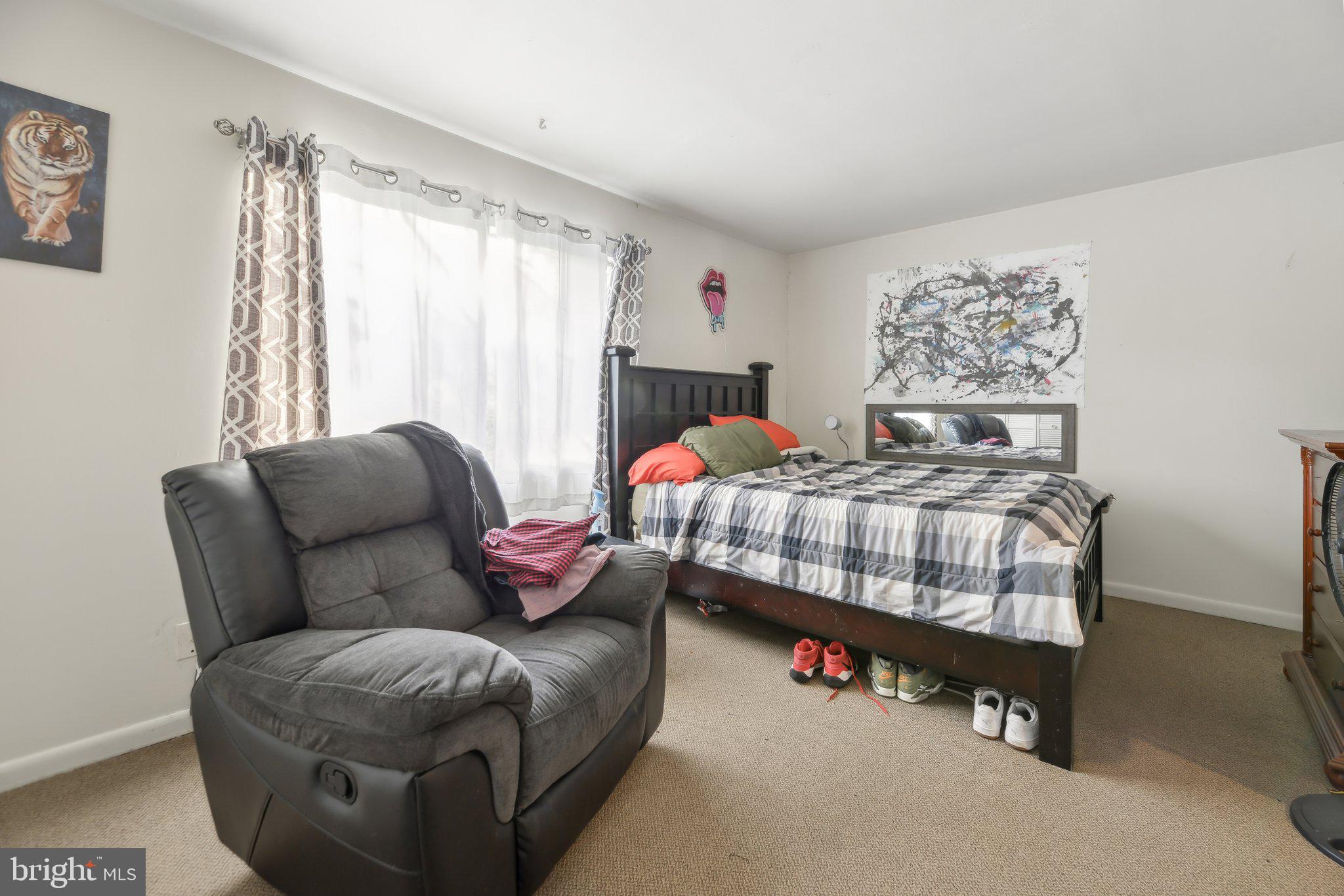 HERITAGE COURT - Residential