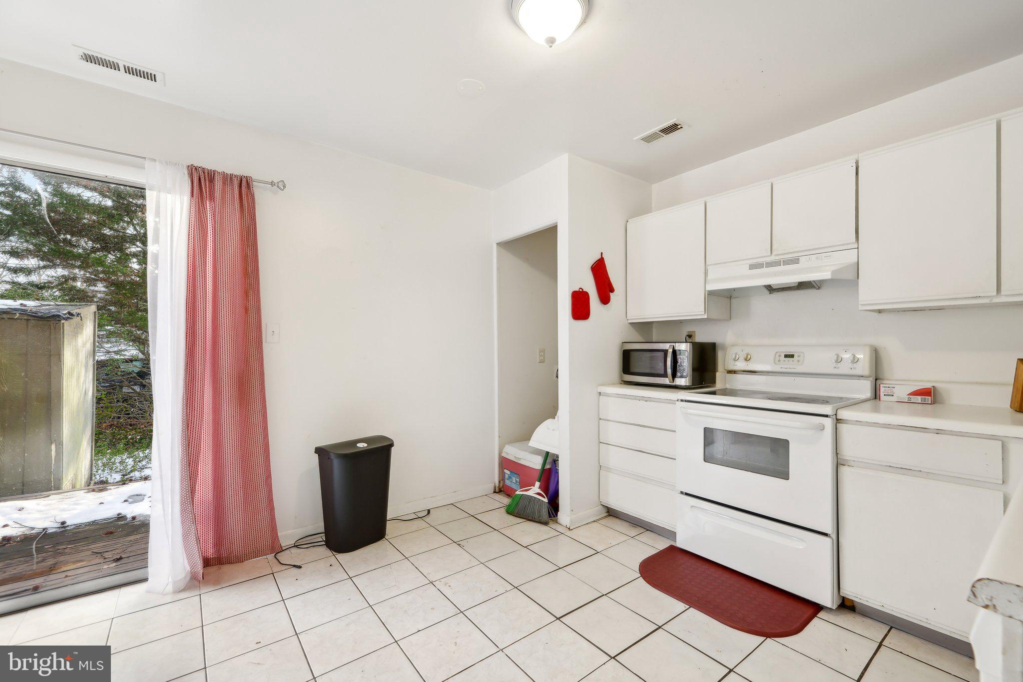 HERITAGE COURT - Residential