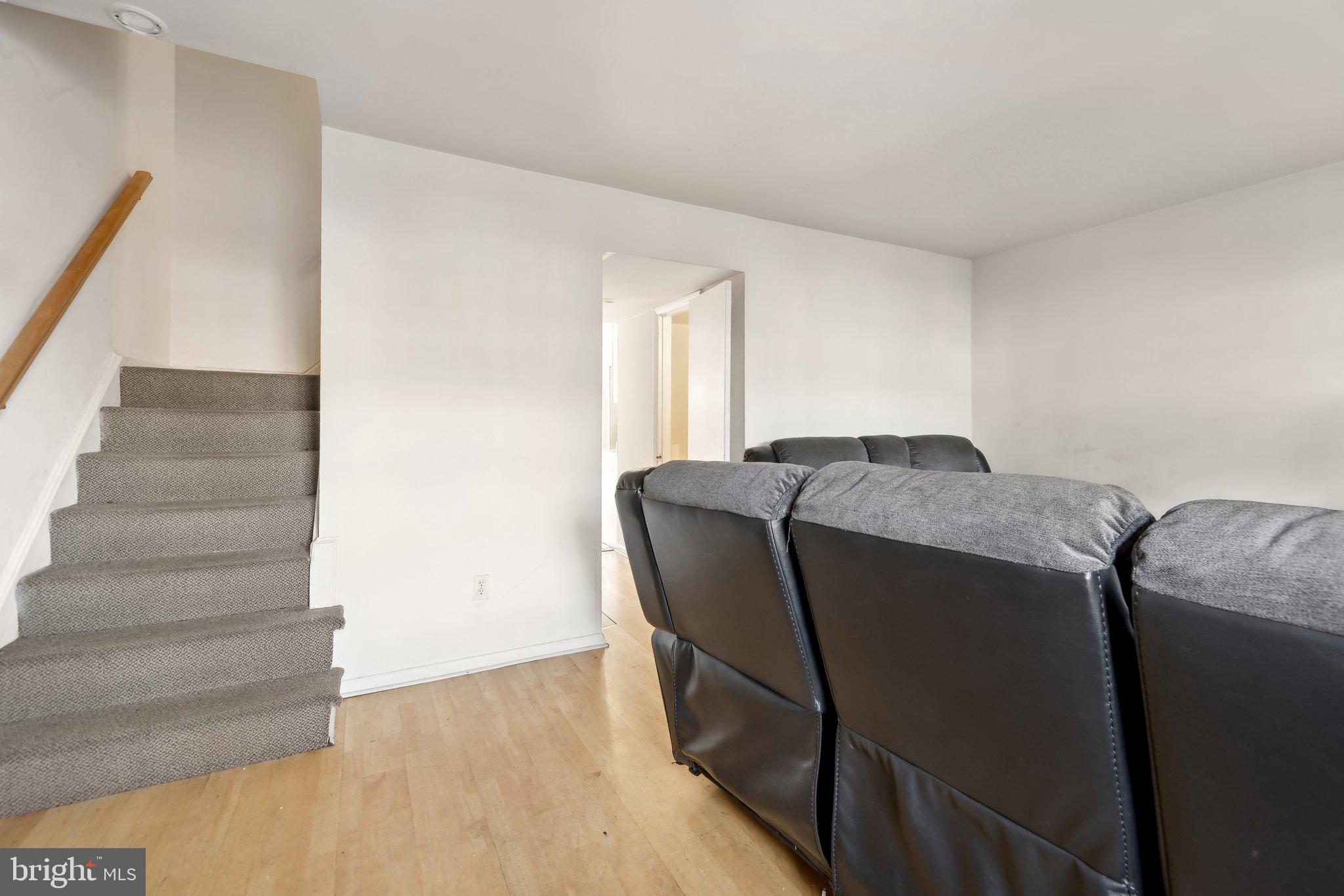 HERITAGE COURT - Residential