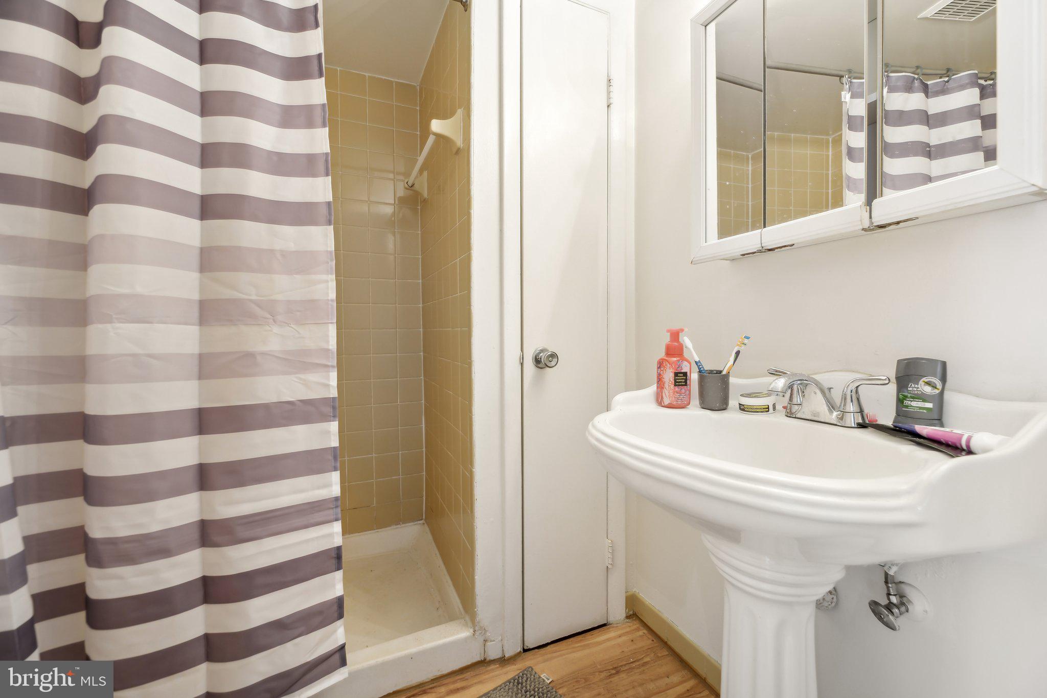 HERITAGE COURT - Residential