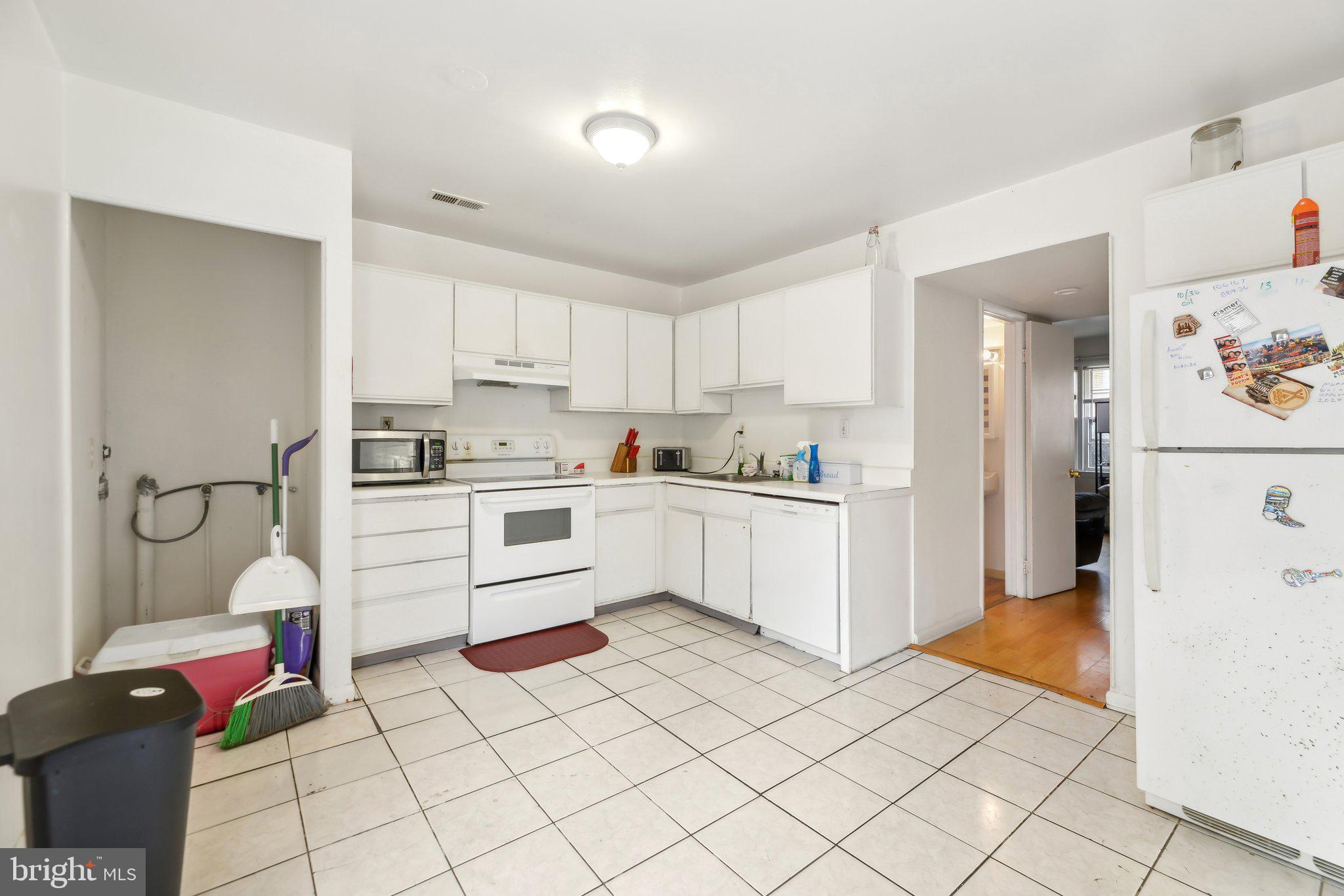 HERITAGE COURT - Residential