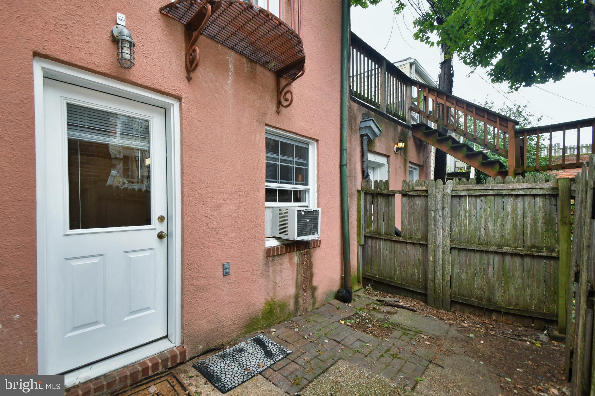 FEDERAL HILL HISTORIC DISTRICT - Residential Lease