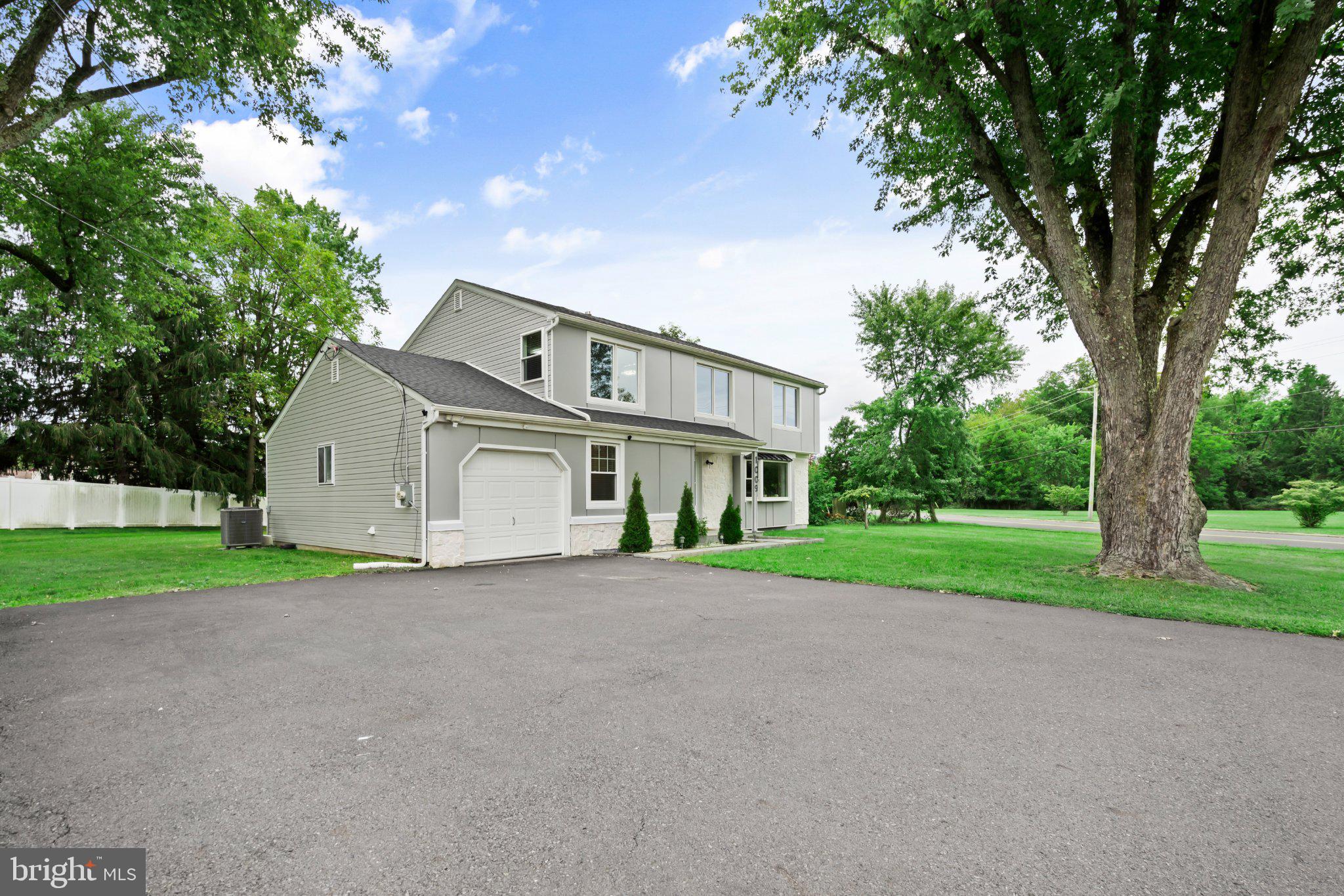 1009 LOG COLLEGE DRIVE