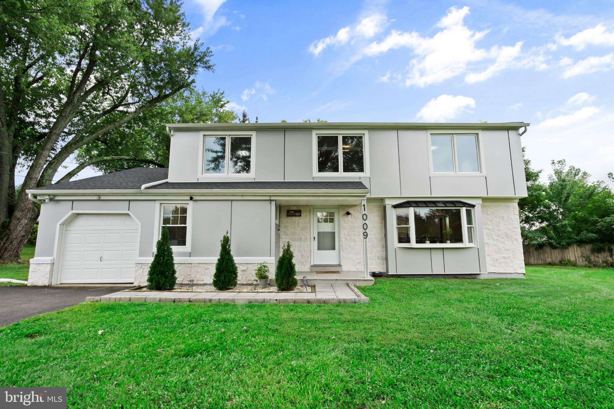 1009 LOG COLLEGE DRIVE
