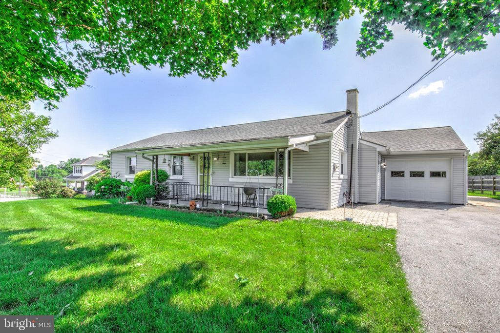 Photo of 17 Londonvale Road, GORDONVILLE, PA 17529 (MLS # PALA2070972)