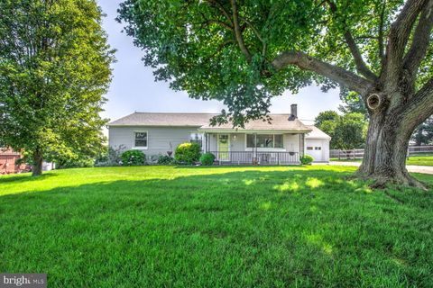 Photo of 17 Londonvale Road, GORDONVILLE, PA 17529 (MLS # PALA2070972)