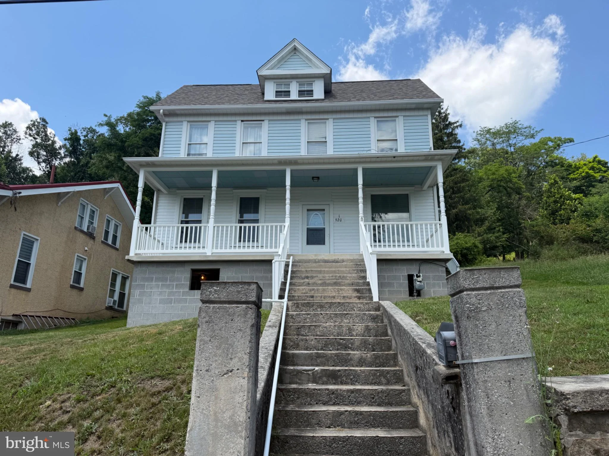 920 Bedford Street