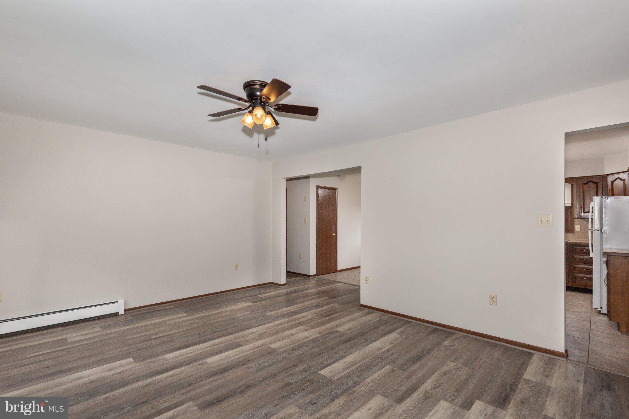 12 LONGSTREET DRIVE