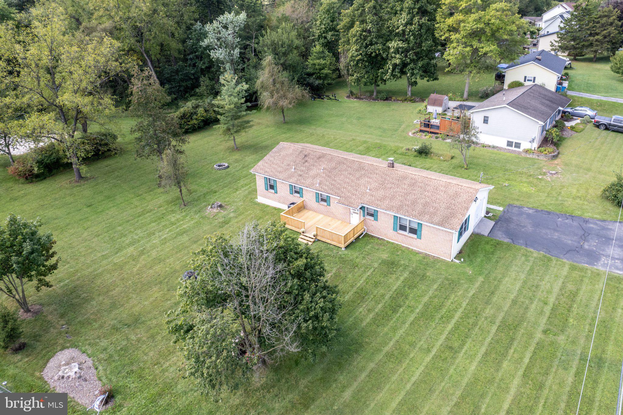 12 LONGSTREET DRIVE