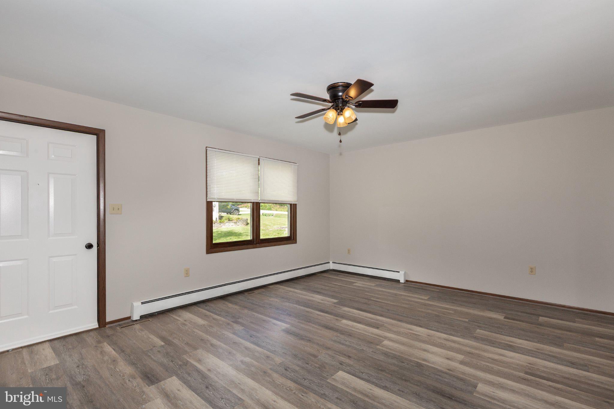 12 LONGSTREET DRIVE