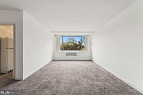 4200 CATHEDRAL AVENUE NW 1018 WASHINGTON DC 20016
