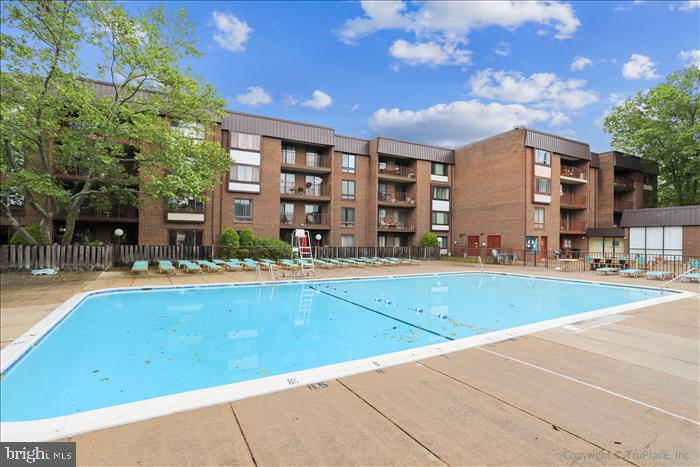 126 ROBERTS LANE 101