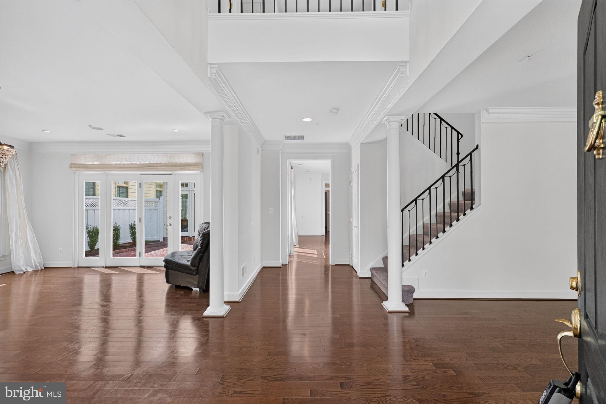 506 GOLDEN OAK TERRACE