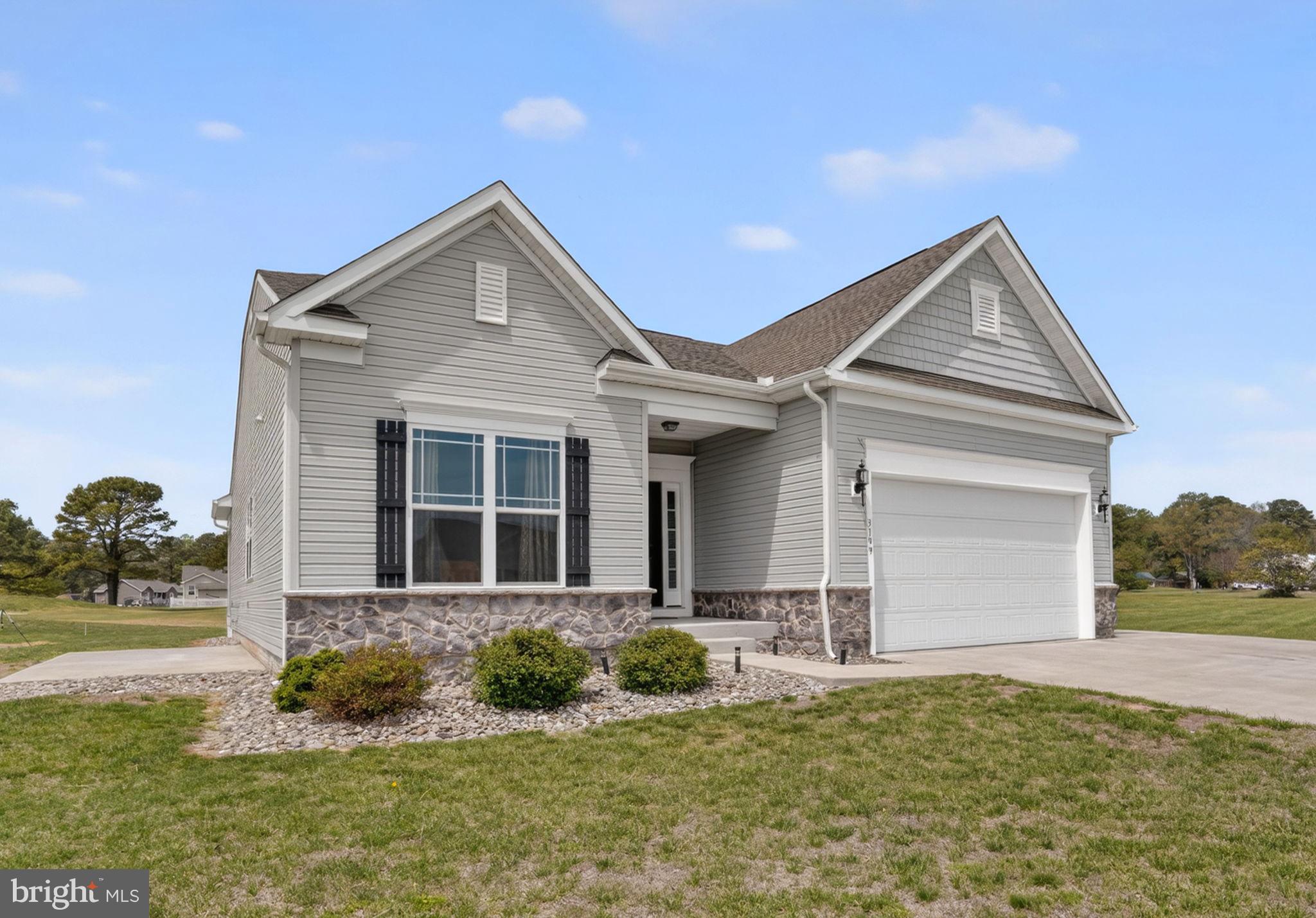 CAPTAIN'S COVE - Residential