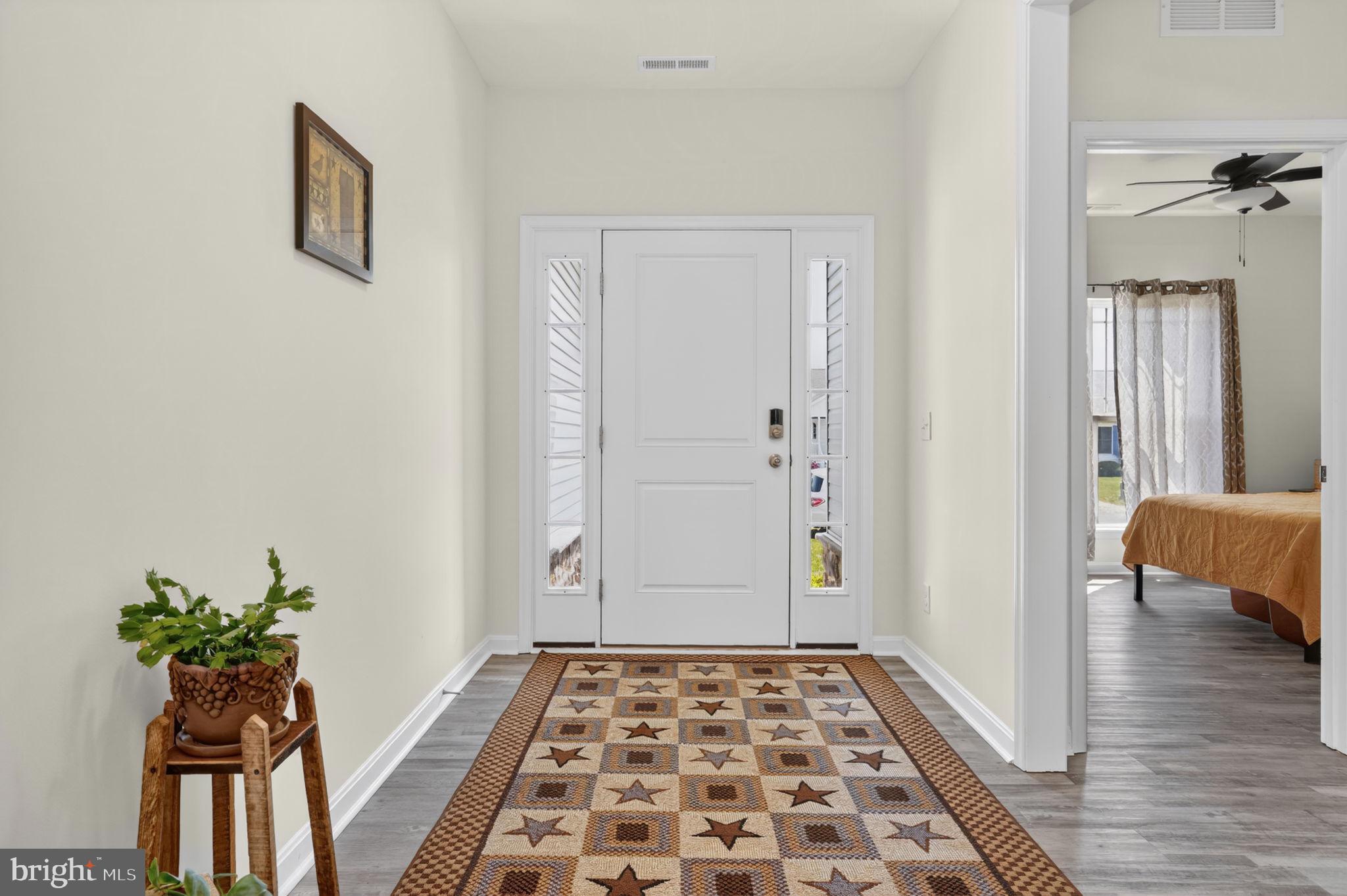 CAPTAIN'S COVE - Residential