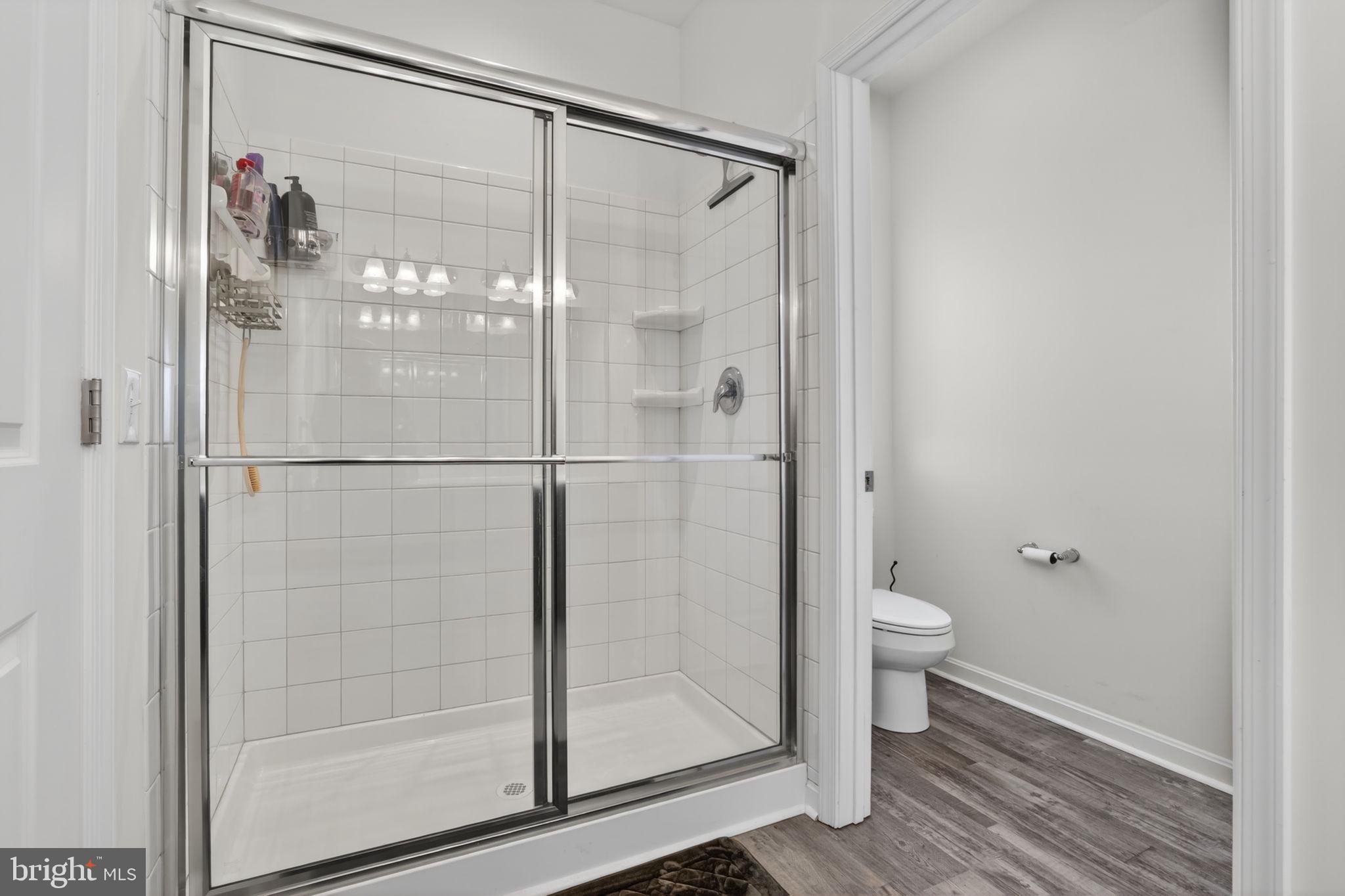 CAPTAIN'S COVE - Residential