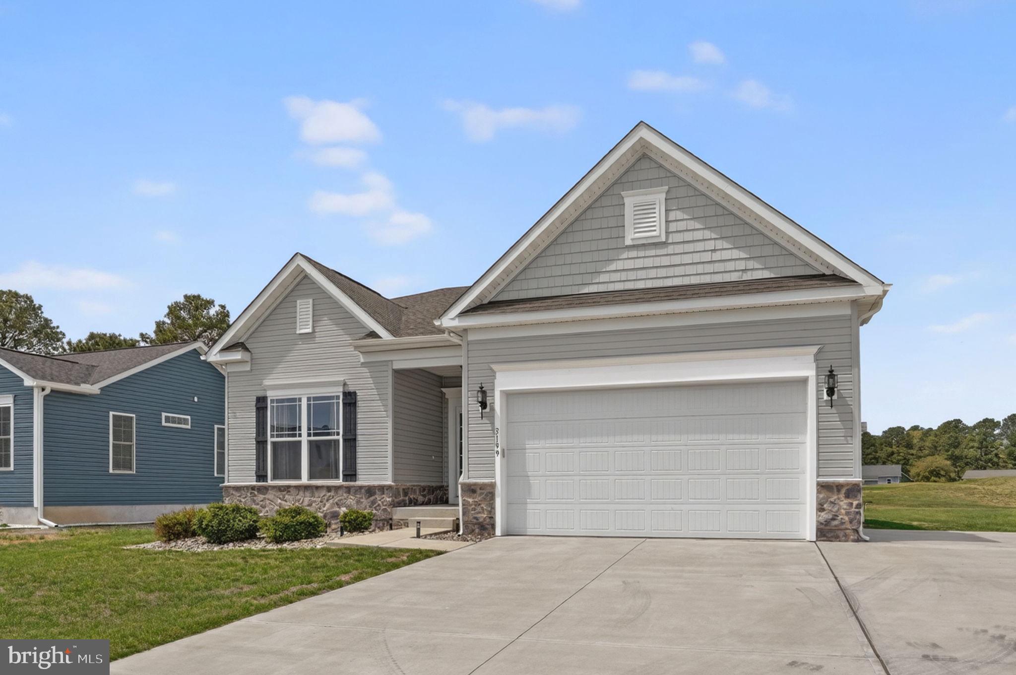 CAPTAIN'S COVE - Residential