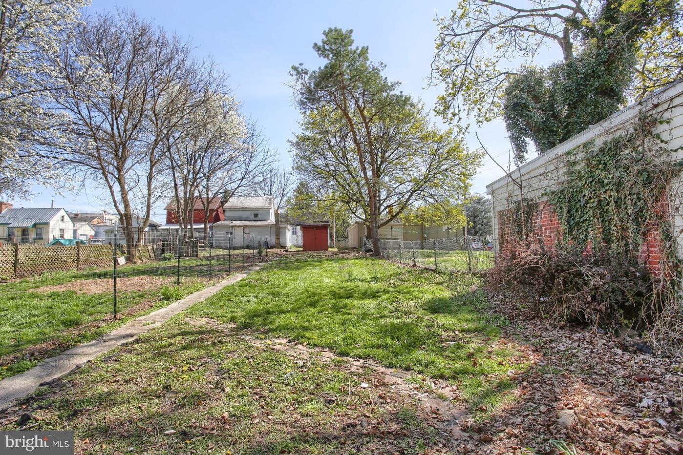 DILLSBURG BORO - Residential