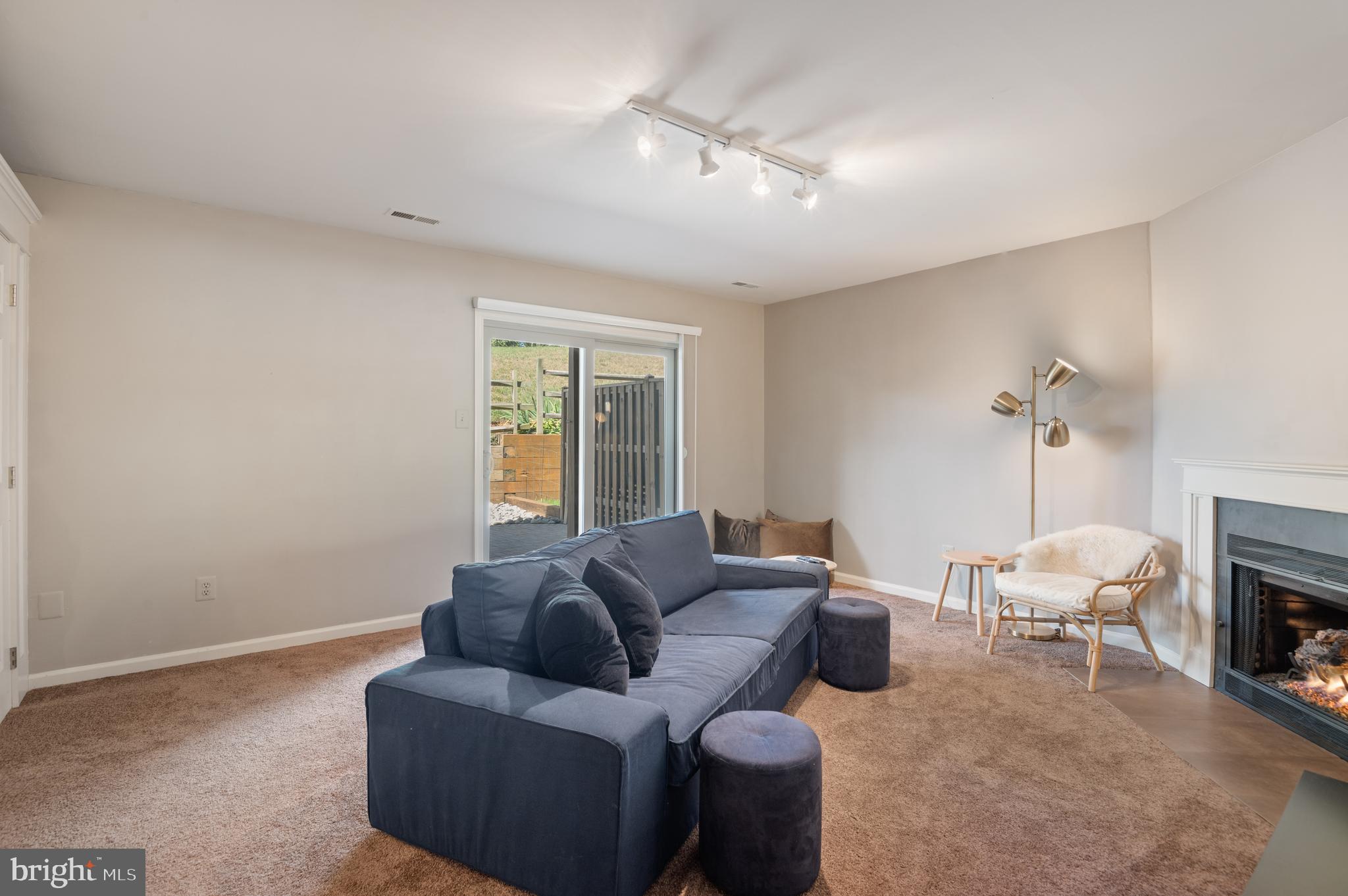 LOVETON FARMS - Residential