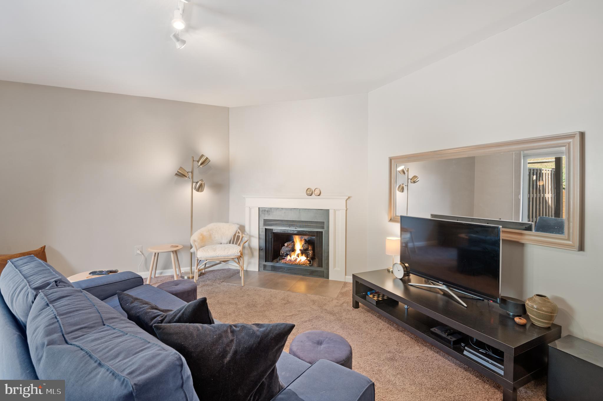 LOVETON FARMS - Residential