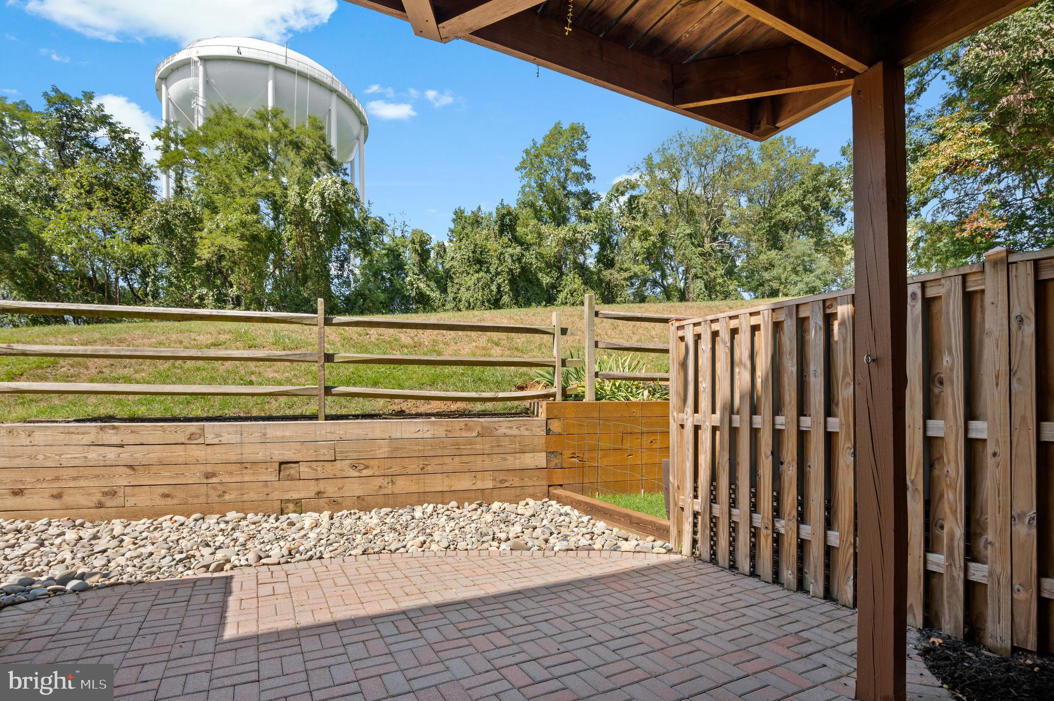 LOVETON FARMS - Residential