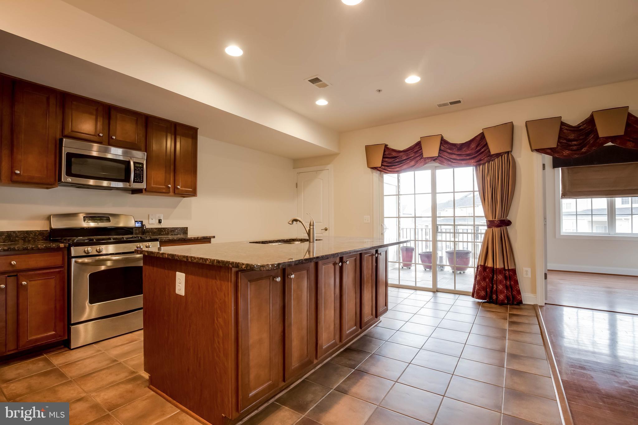 POTOMAC CLUB - Residential