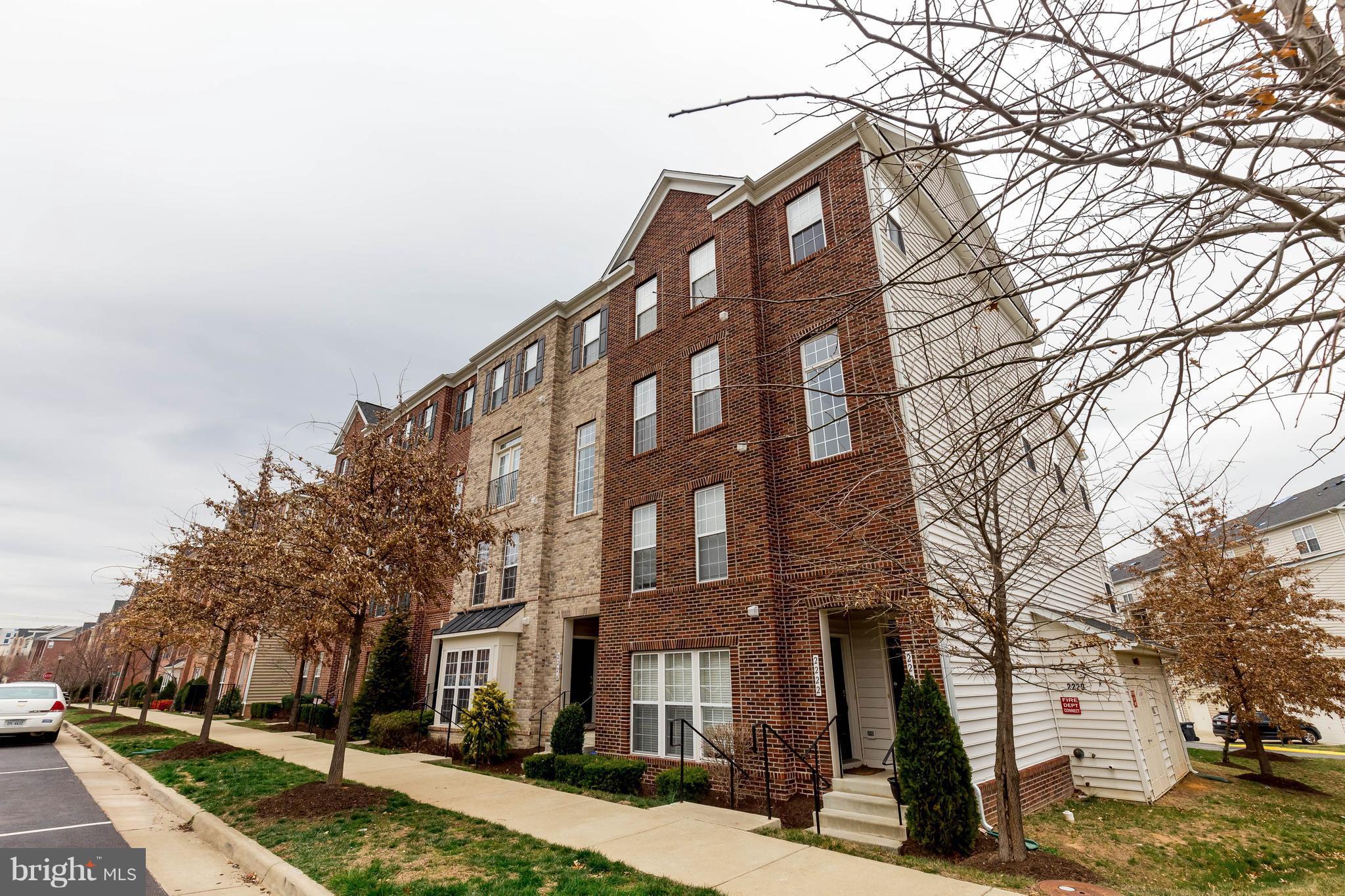 POTOMAC CLUB - Residential