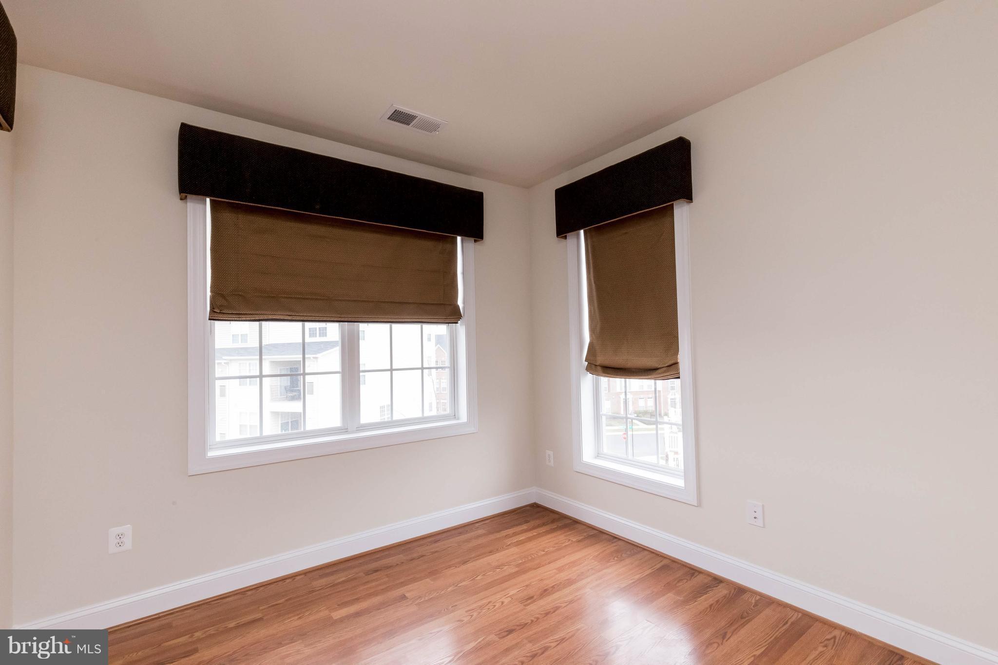 POTOMAC CLUB - Residential