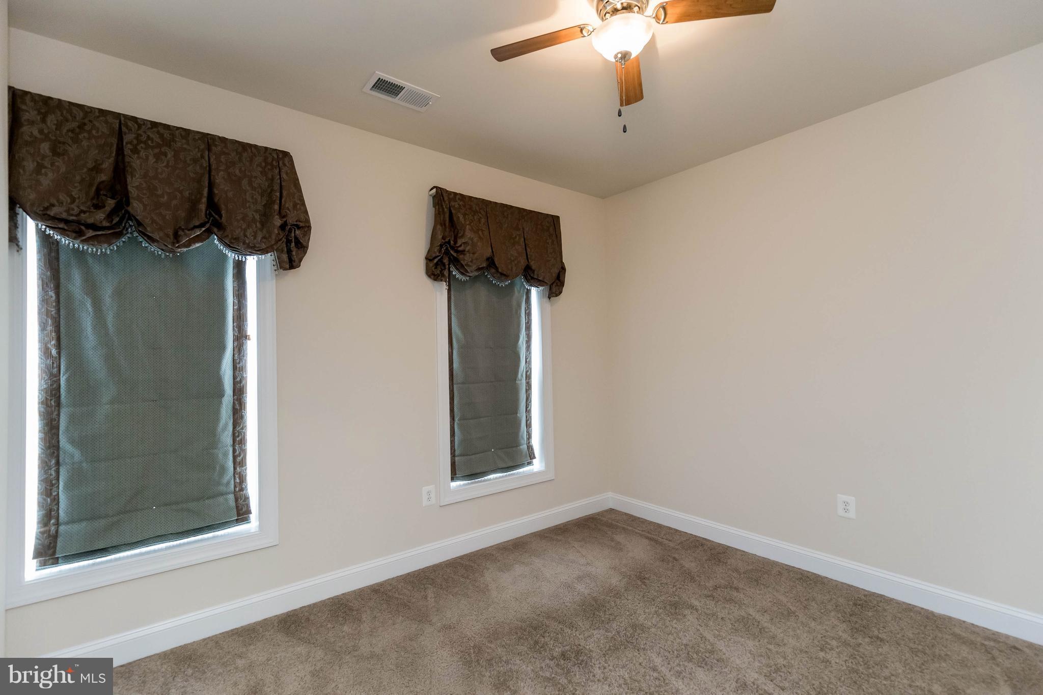 POTOMAC CLUB - Residential