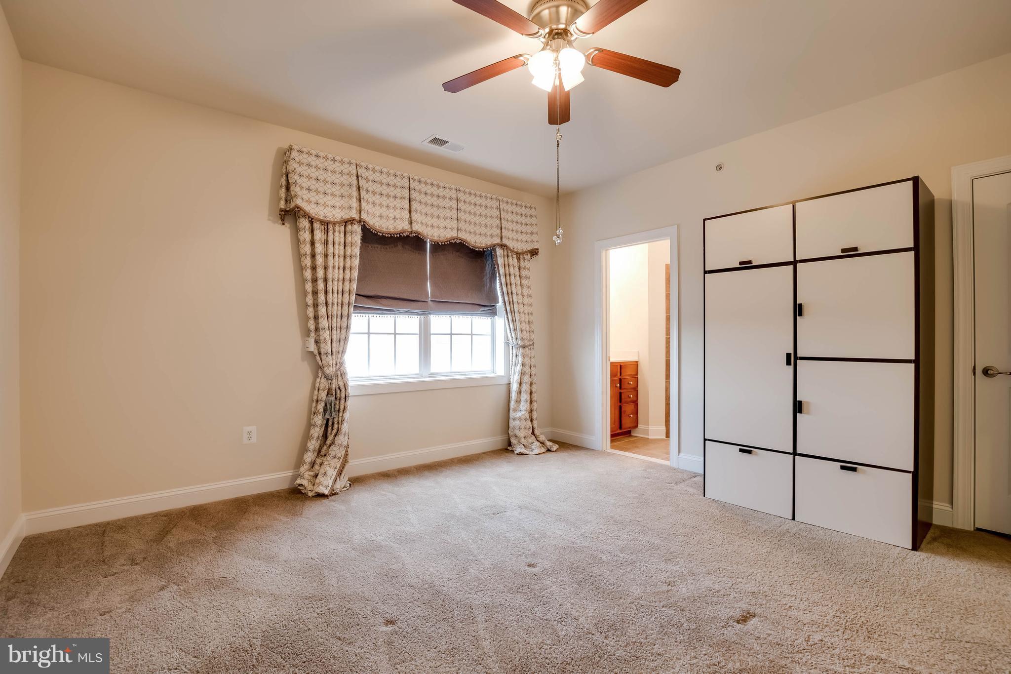 POTOMAC CLUB - Residential