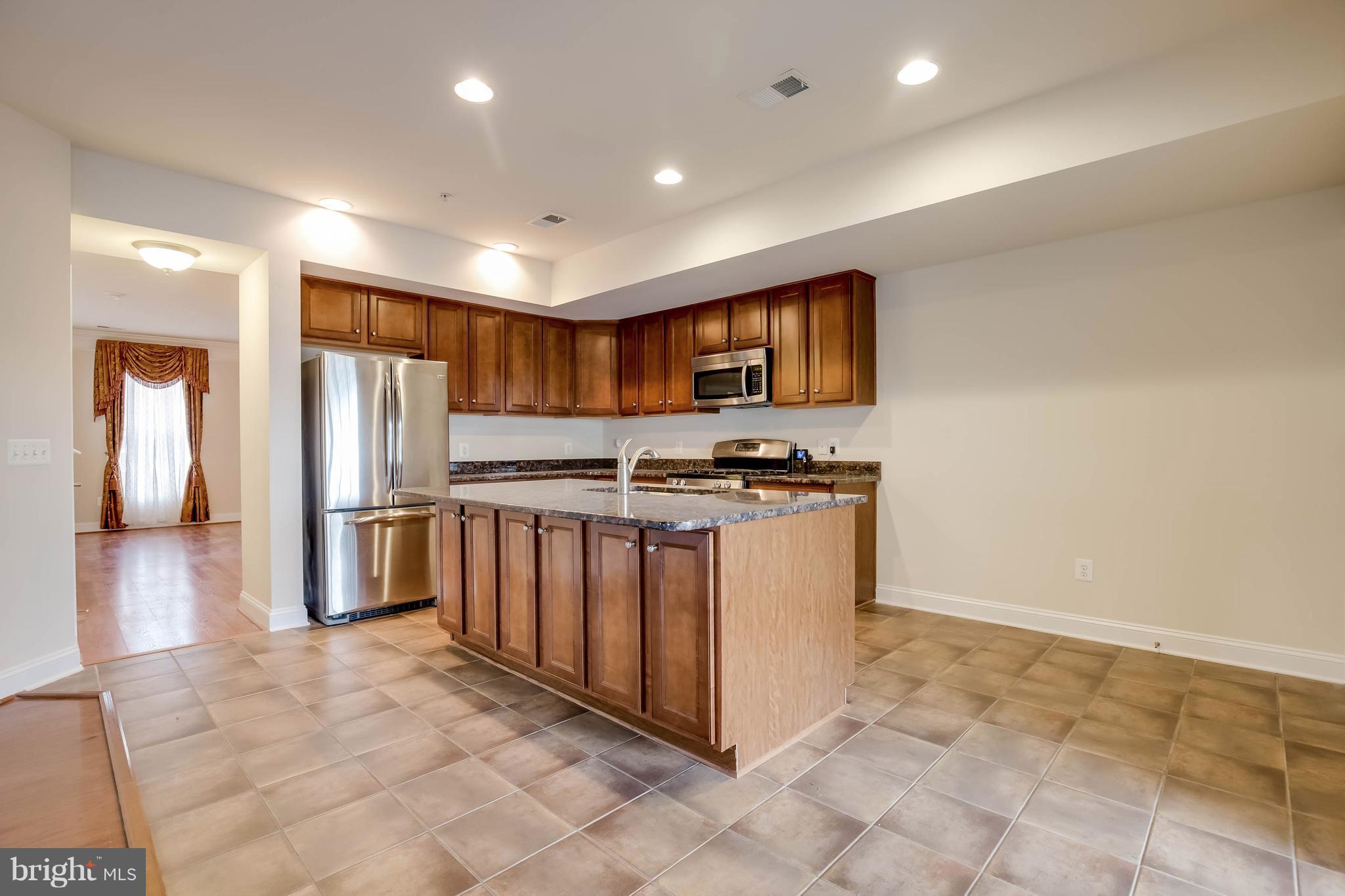 POTOMAC CLUB - Residential