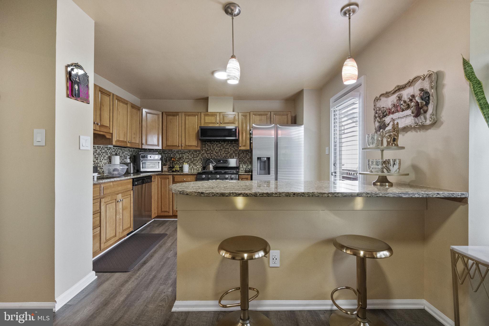 TUDOR OAKS (TH) - Residential