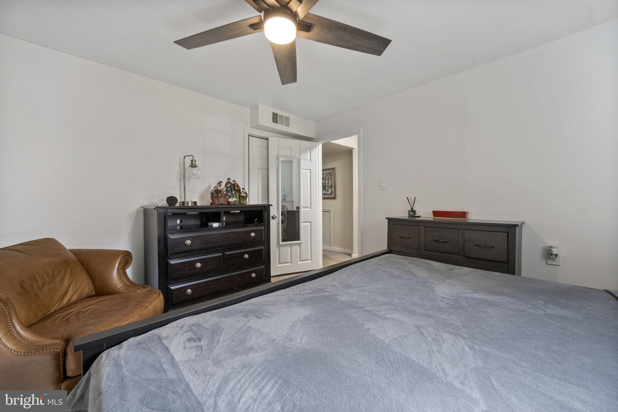 TUDOR OAKS (TH) - Residential