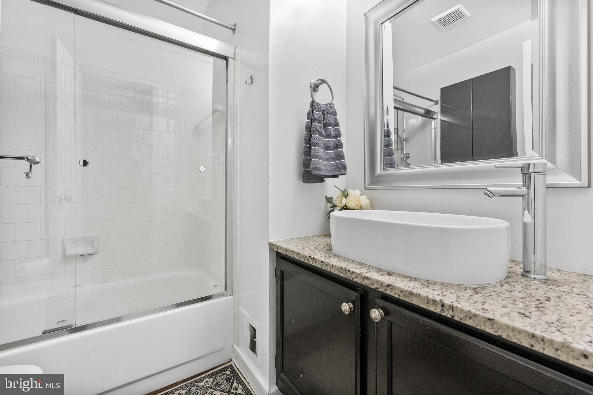 TUDOR OAKS (TH) - Residential