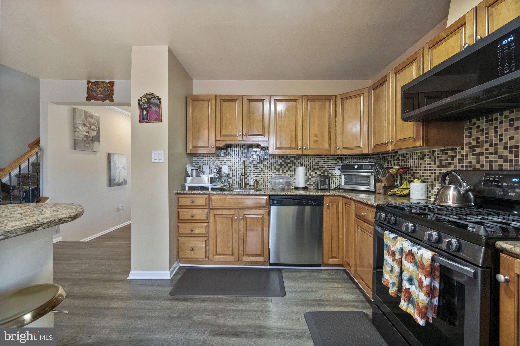 TUDOR OAKS (TH) - Residential