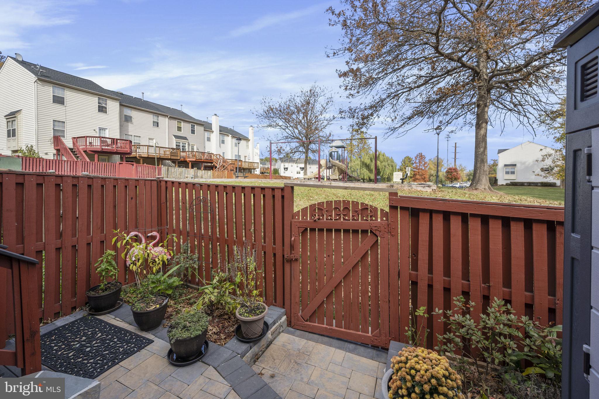 TUDOR OAKS (TH) - Residential