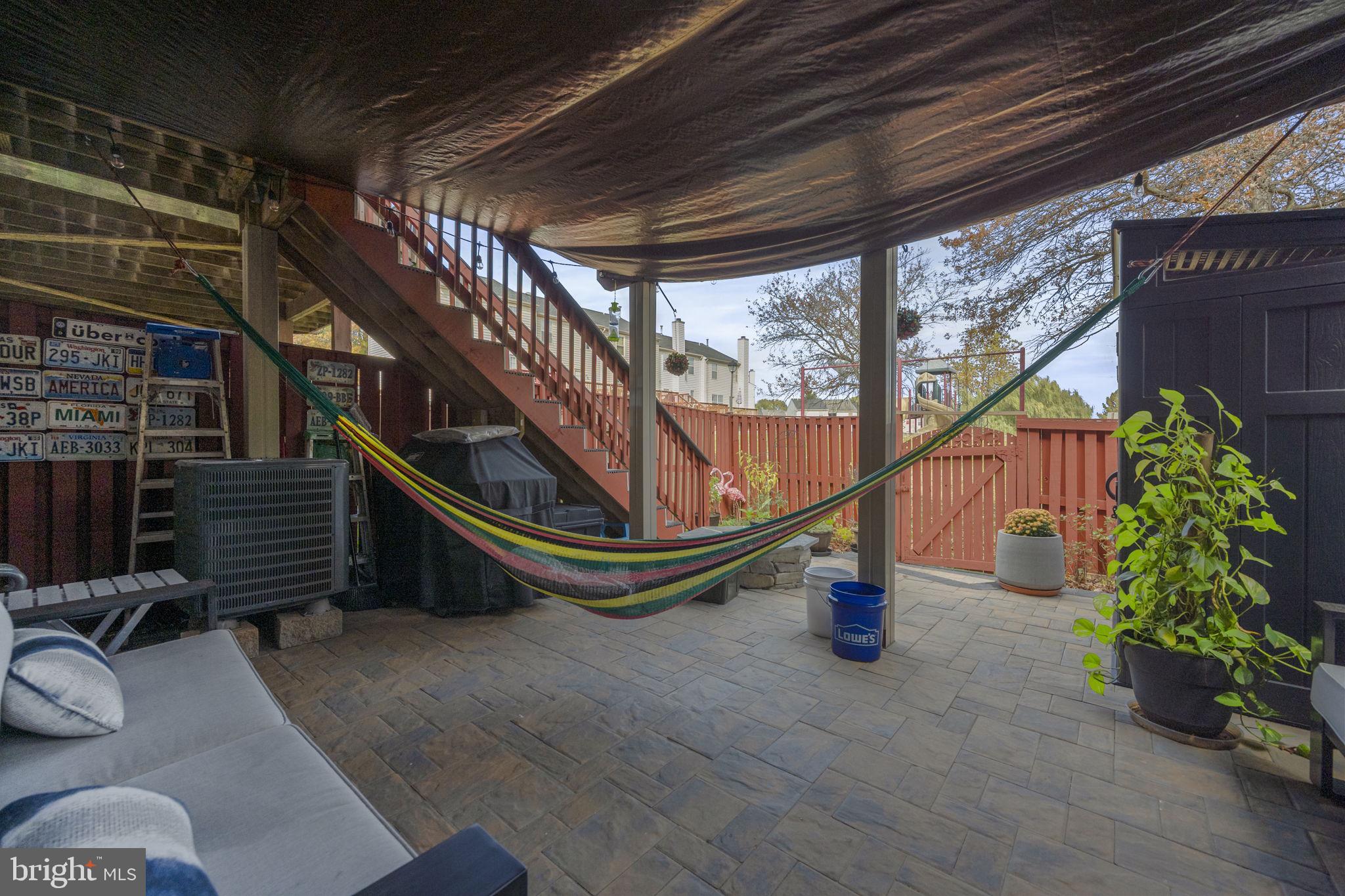 TUDOR OAKS (TH) - Residential