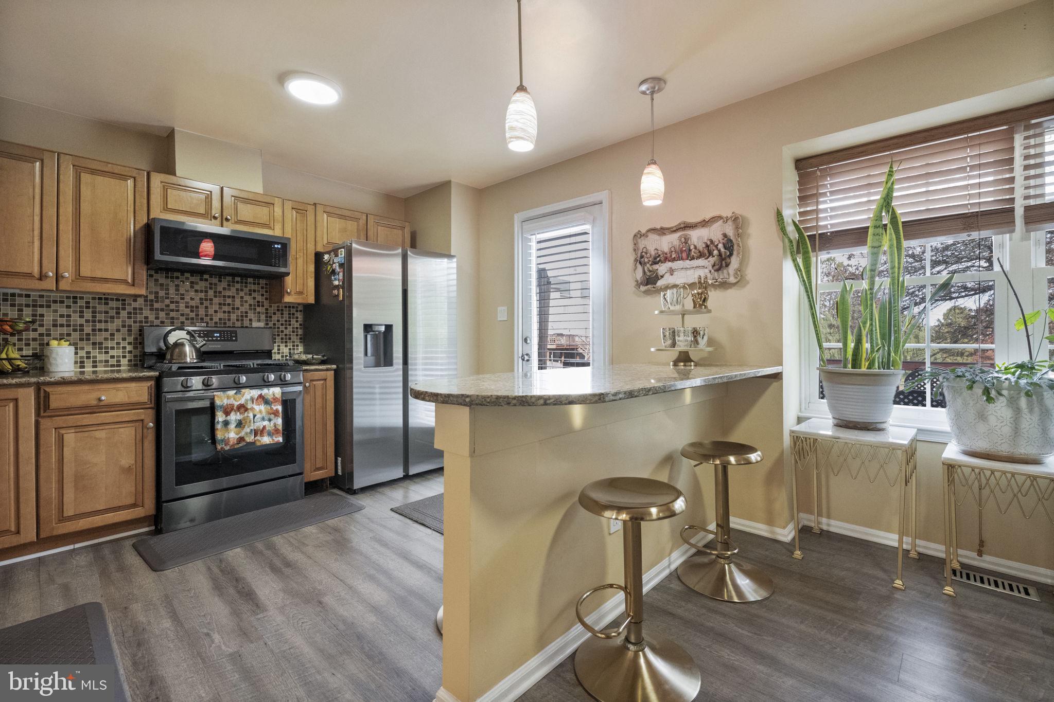 TUDOR OAKS (TH) - Residential