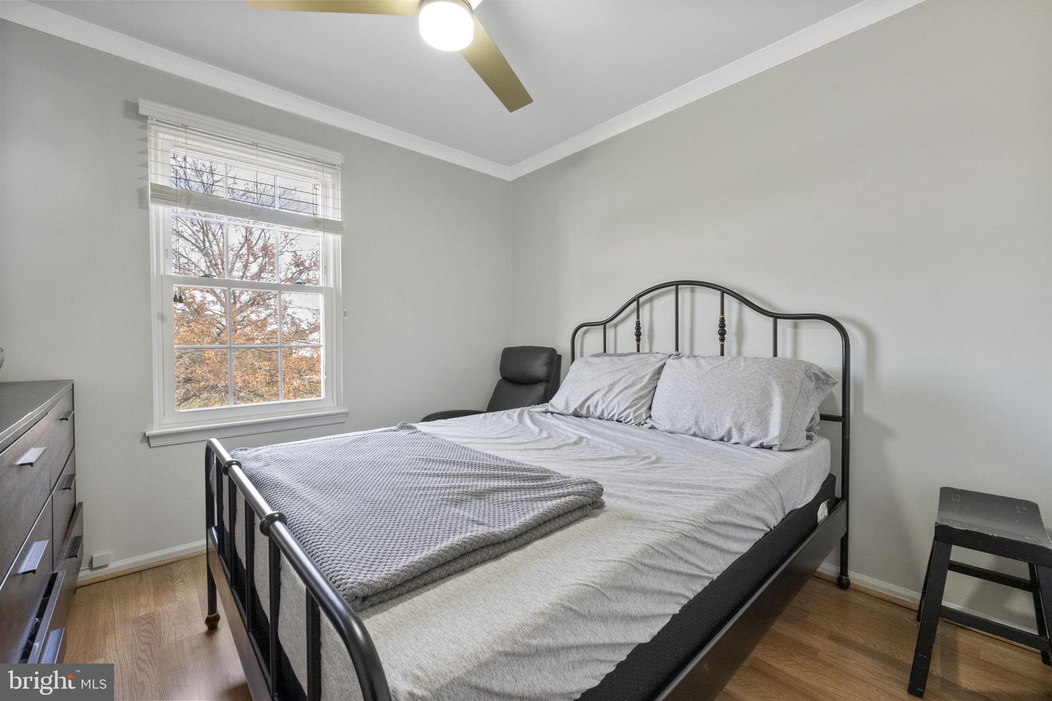 TUDOR OAKS (TH) - Residential