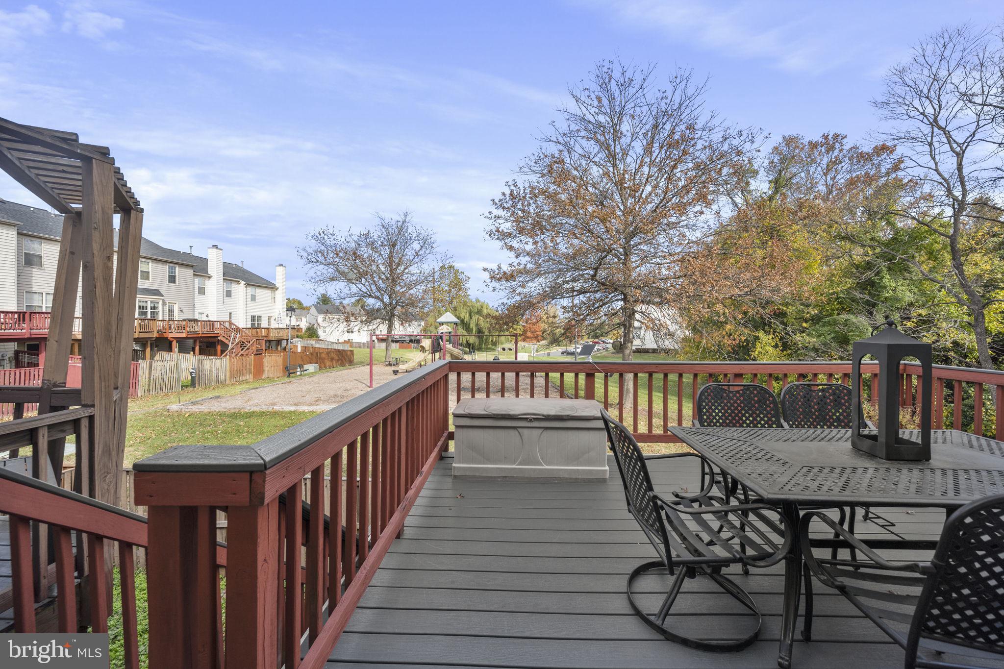 TUDOR OAKS (TH) - Residential