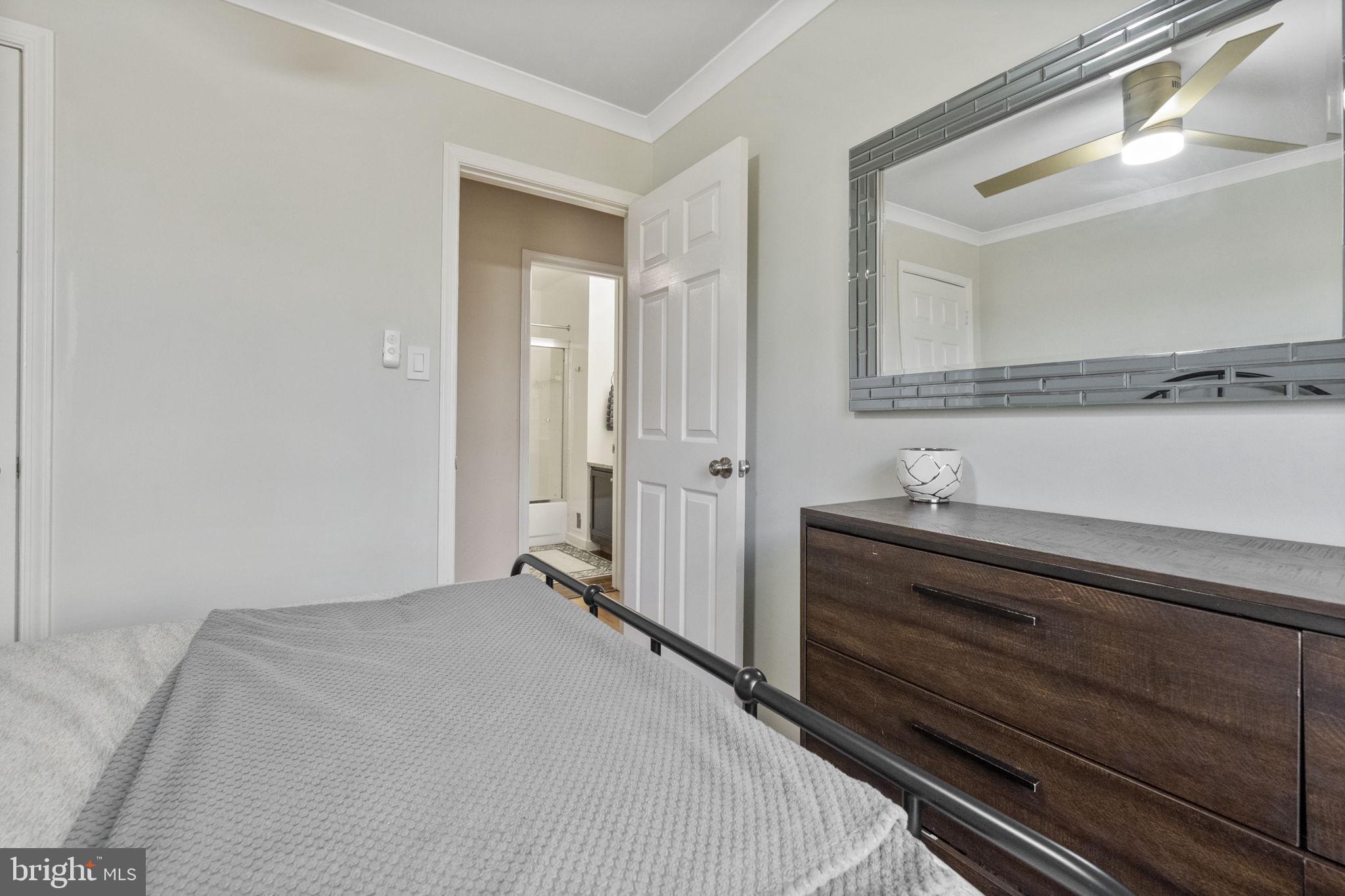 TUDOR OAKS (TH) - Residential