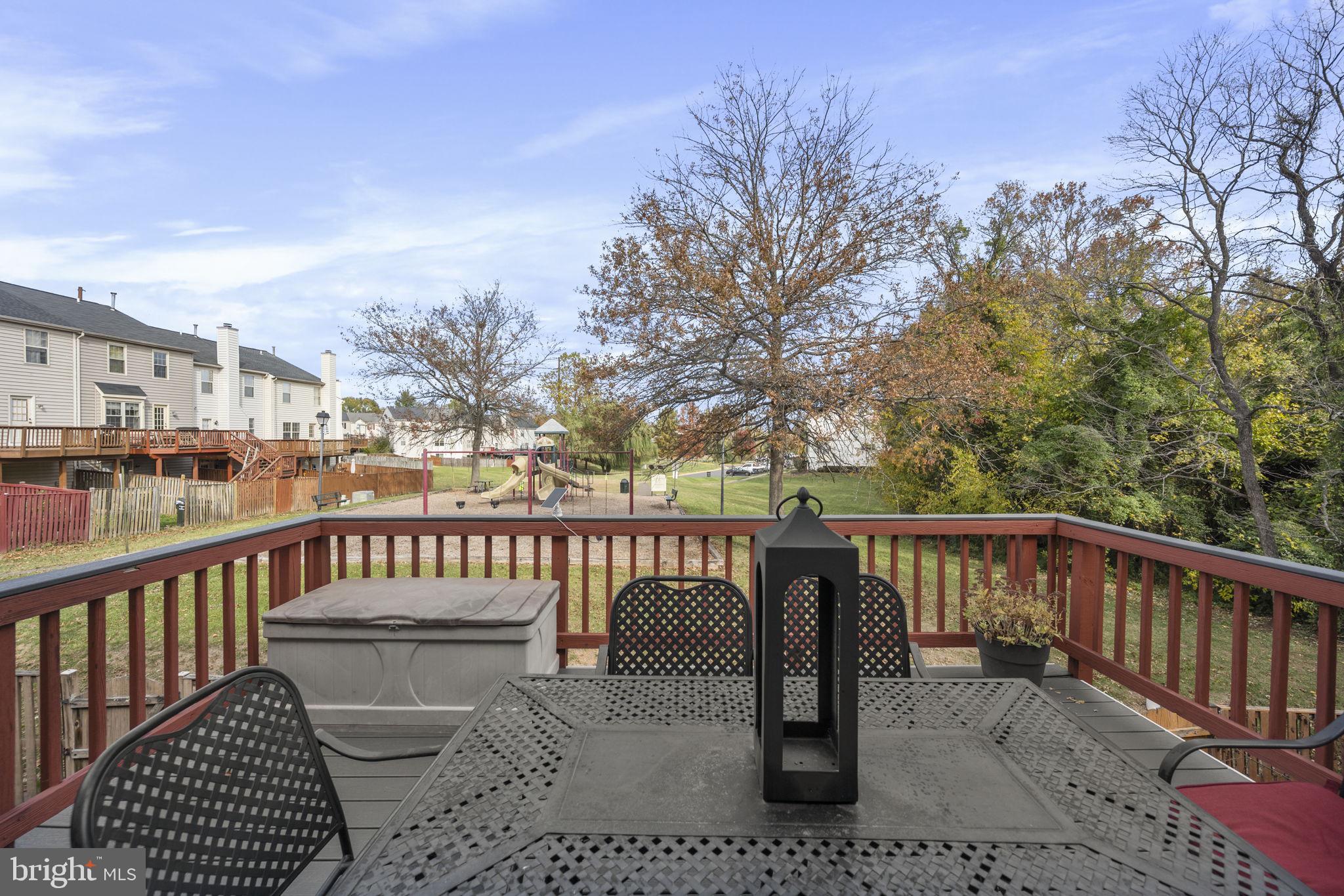 TUDOR OAKS (TH) - Residential