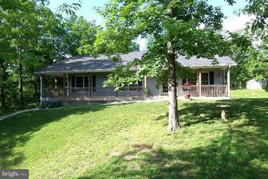 LINCOLN ESTATES - Residential Lease