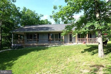 LINCOLN ESTATES - Residential Lease