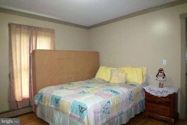 LINCOLN ESTATES - Residential Lease