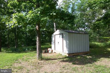 LINCOLN ESTATES - Residential Lease