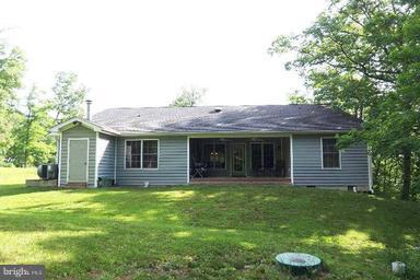 LINCOLN ESTATES - Residential Lease