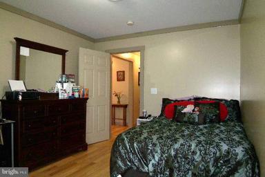 LINCOLN ESTATES - Residential Lease