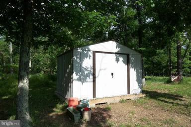 LINCOLN ESTATES - Residential Lease